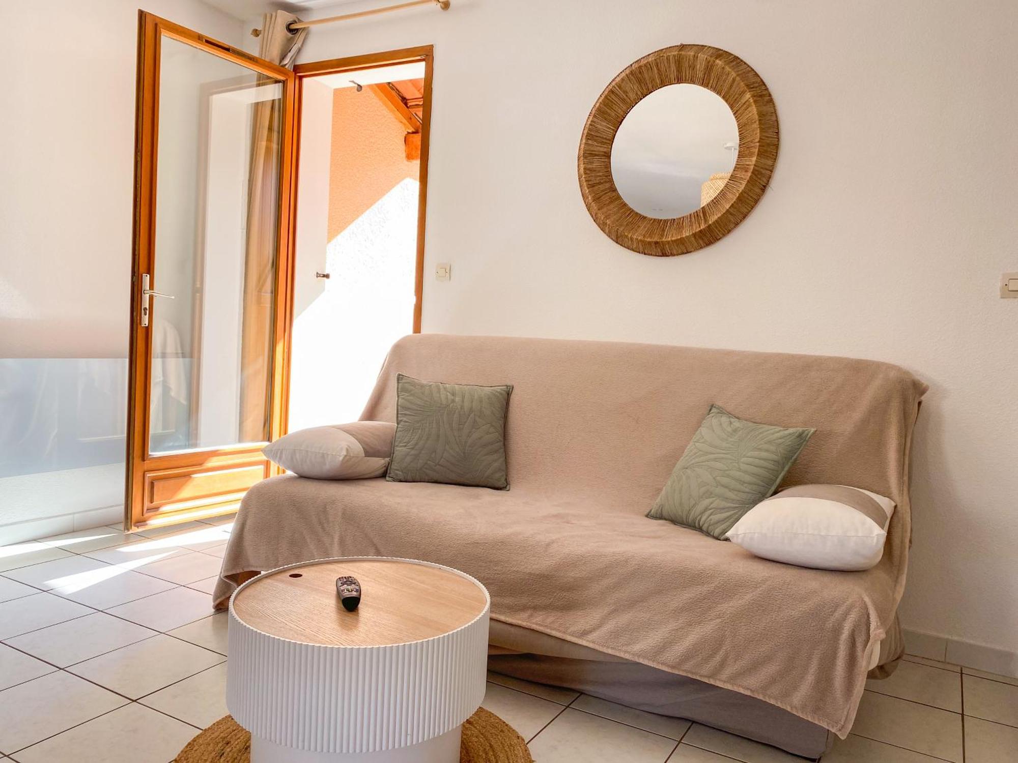 Maison Bord De En Résidence Avec Piscine * Vias